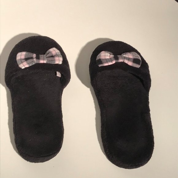 Victoria's Secret Slippers - Picture 5 of 8
